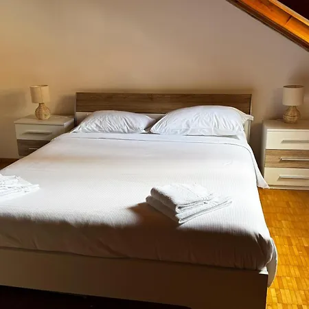 Piazza Grande Duplex Apartment *